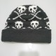 Bonnet tricoté en forme de crâne de pirate avec debord
